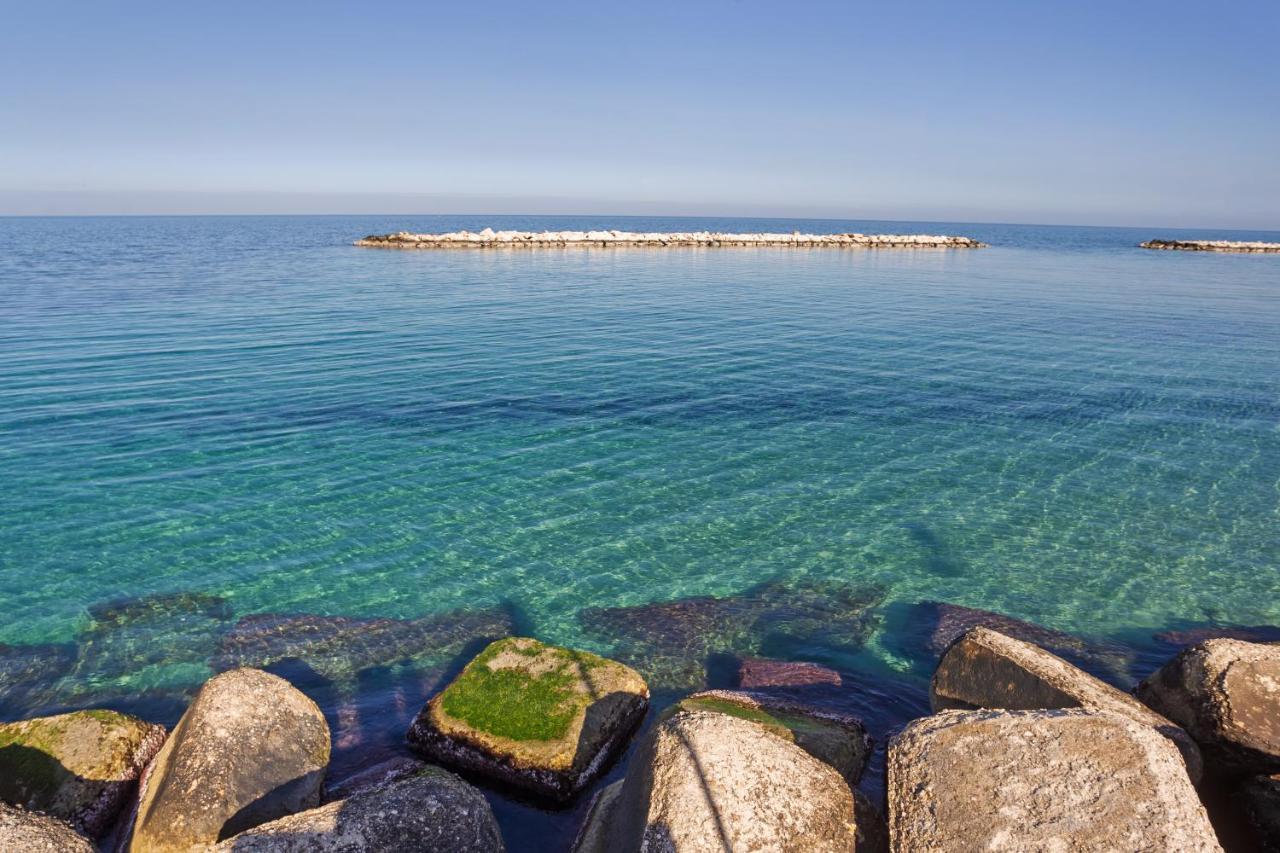Madonella Apartment Con Terrazzo Bari Eksteriør bilde