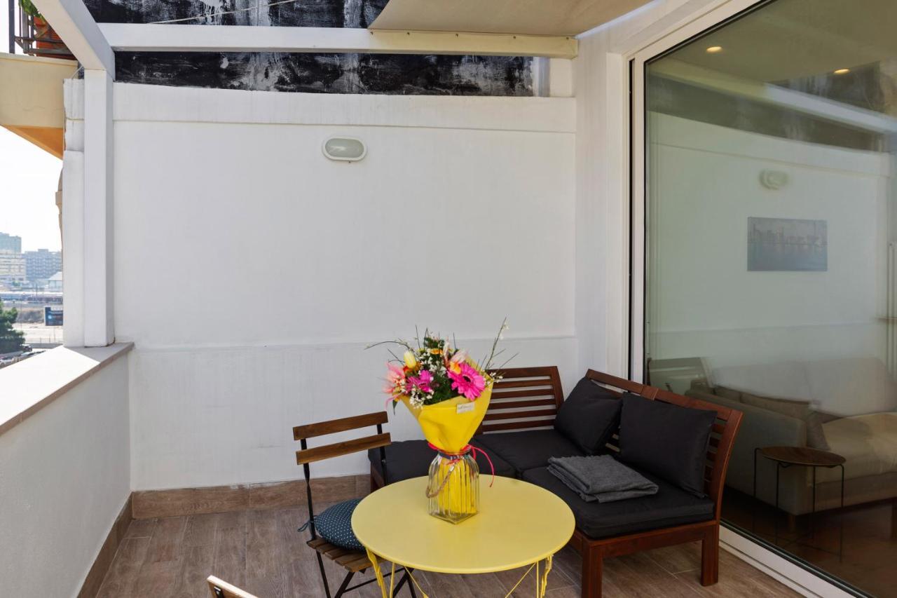 Madonella Apartment Con Terrazzo Bari Eksteriør bilde